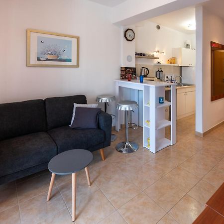 Apartment Anamaria With Seaview بيتريتْشاني المظهر الخارجي الصورة