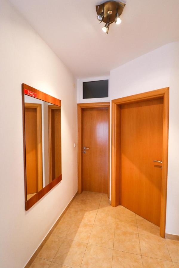 Apartment Anamaria With Seaview بيتريتْشاني المظهر الخارجي الصورة