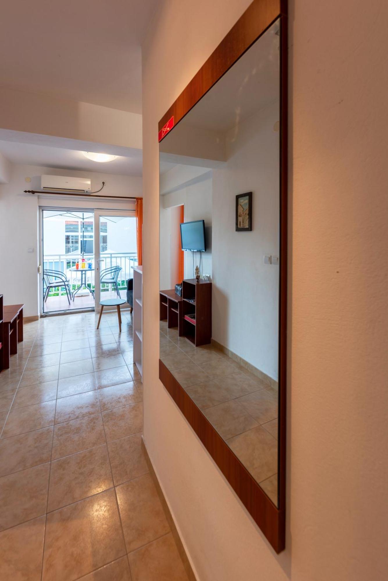 Apartment Anamaria With Seaview بيتريتْشاني المظهر الخارجي الصورة