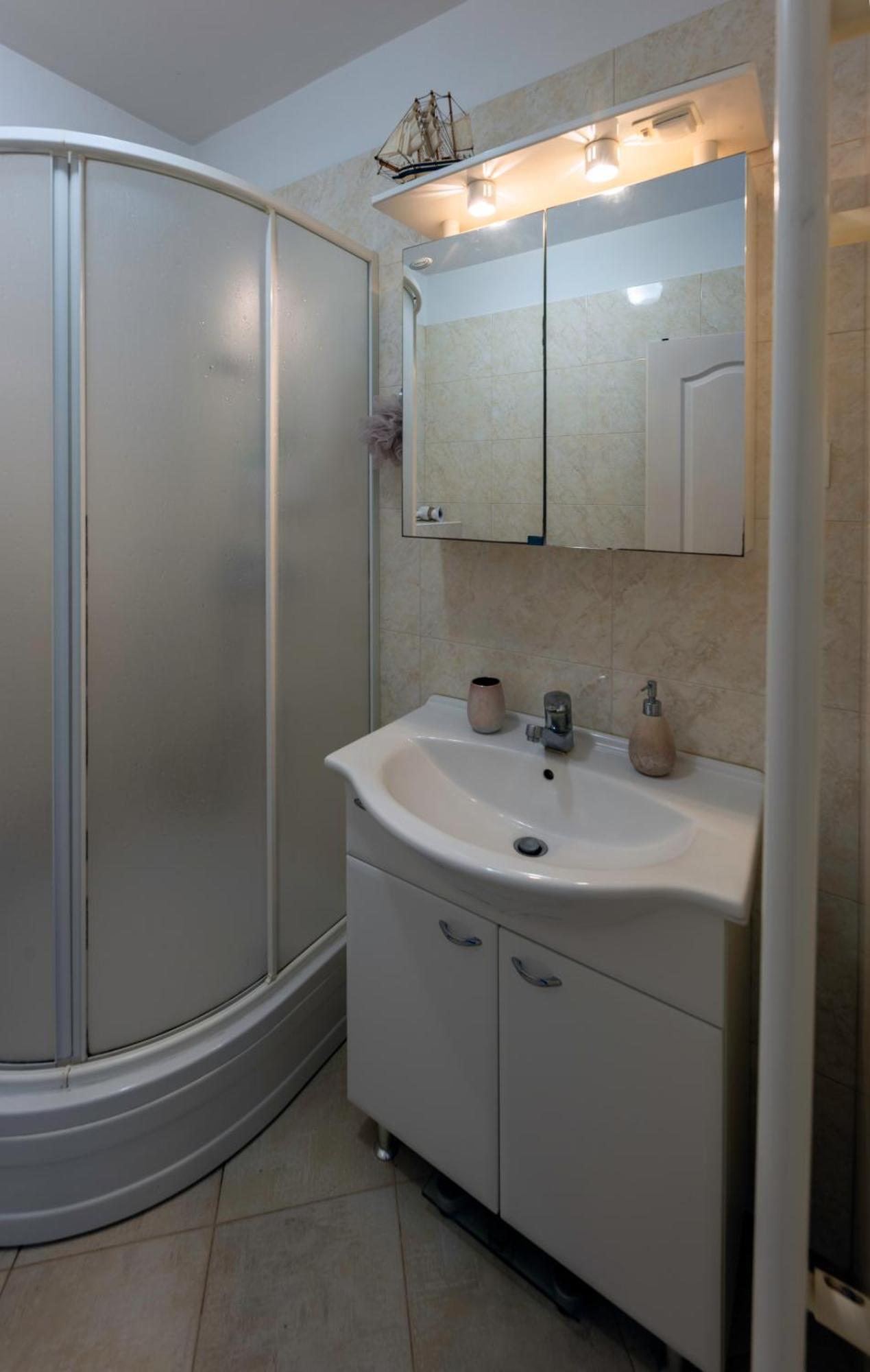 Apartment Anamaria With Seaview بيتريتْشاني المظهر الخارجي الصورة
